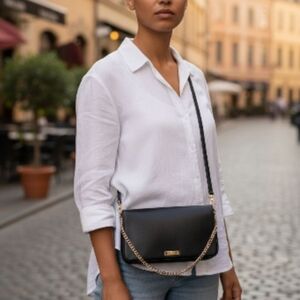 Kate Spade Black Crossbody Bag with Gold Chain *Preowned*